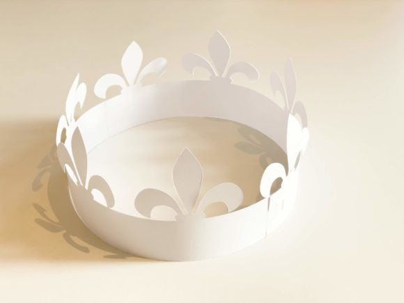3D SVG Shapes: Reviewing Crowns for Cricut